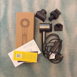Dyson Supersonic Hair Dryer in with Attachments